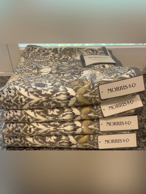 William Morris & Co Bath Towel Set (4) Strawberry Thief Clay COTTON VELOUR 30x54